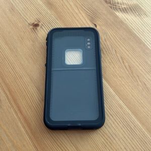 Lifeproof FRĒ iPhone XS case
